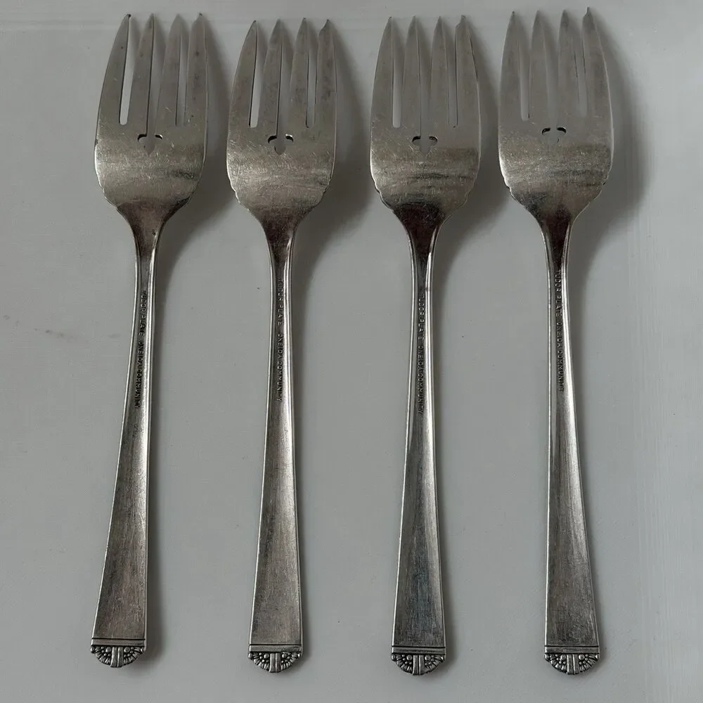 4pc Oneida Royal York Silverplate Salad Fork 6 1/2” Tudor Community 1937